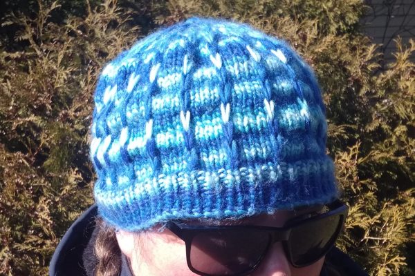 Slip Stitch Hat Knitting Pattern, Variegated yarn pattern, toque, beanie